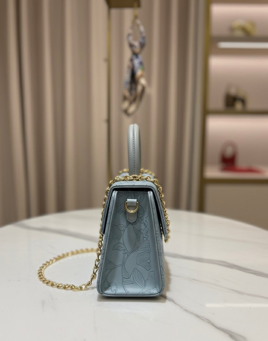 The most unique, textured, and feminine feel … 👜