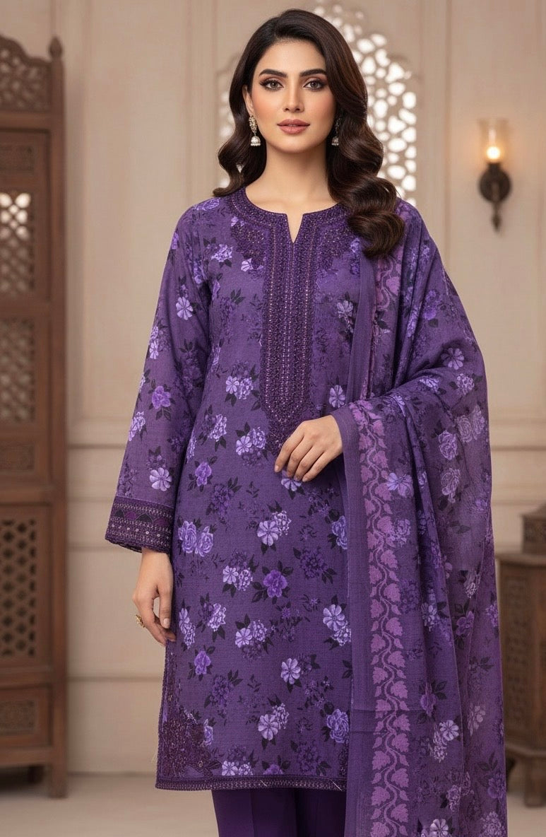 WinTer collection suitable for warm weather (though the dark colors could also suggest a winter collection..